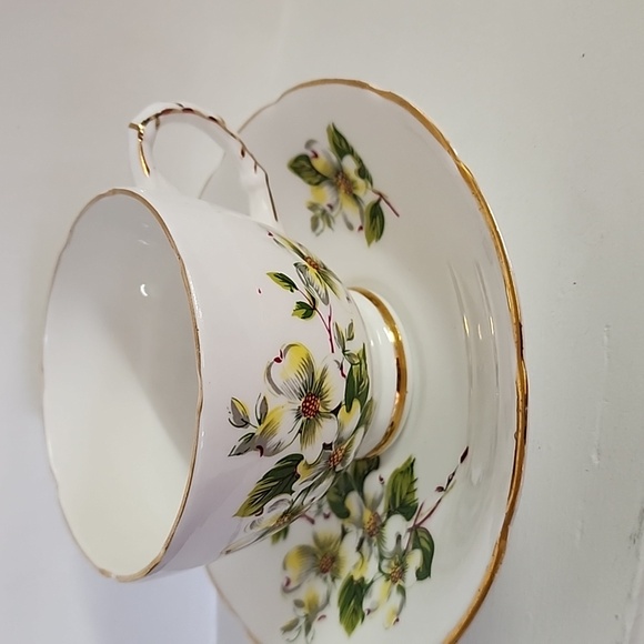 Vintage Delphine White Dogwood Cup and Saucer. Canadian Dogwood Design England - Picture 6 of 7
